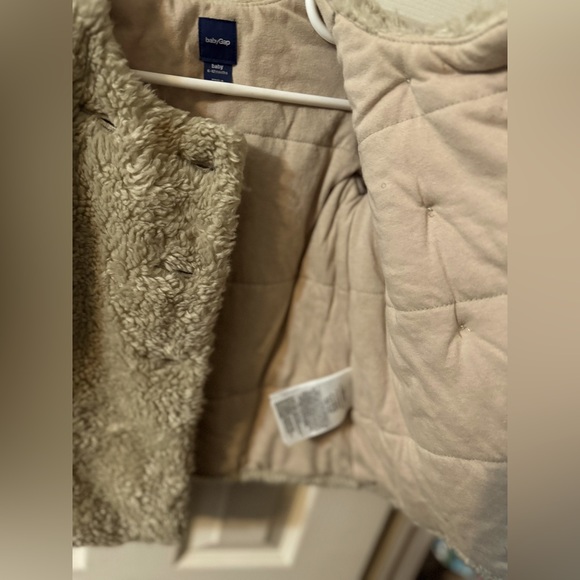 Baby Gap Sherpa Teddy Bear Jacket, cream/tan color - Picture 4 of 4